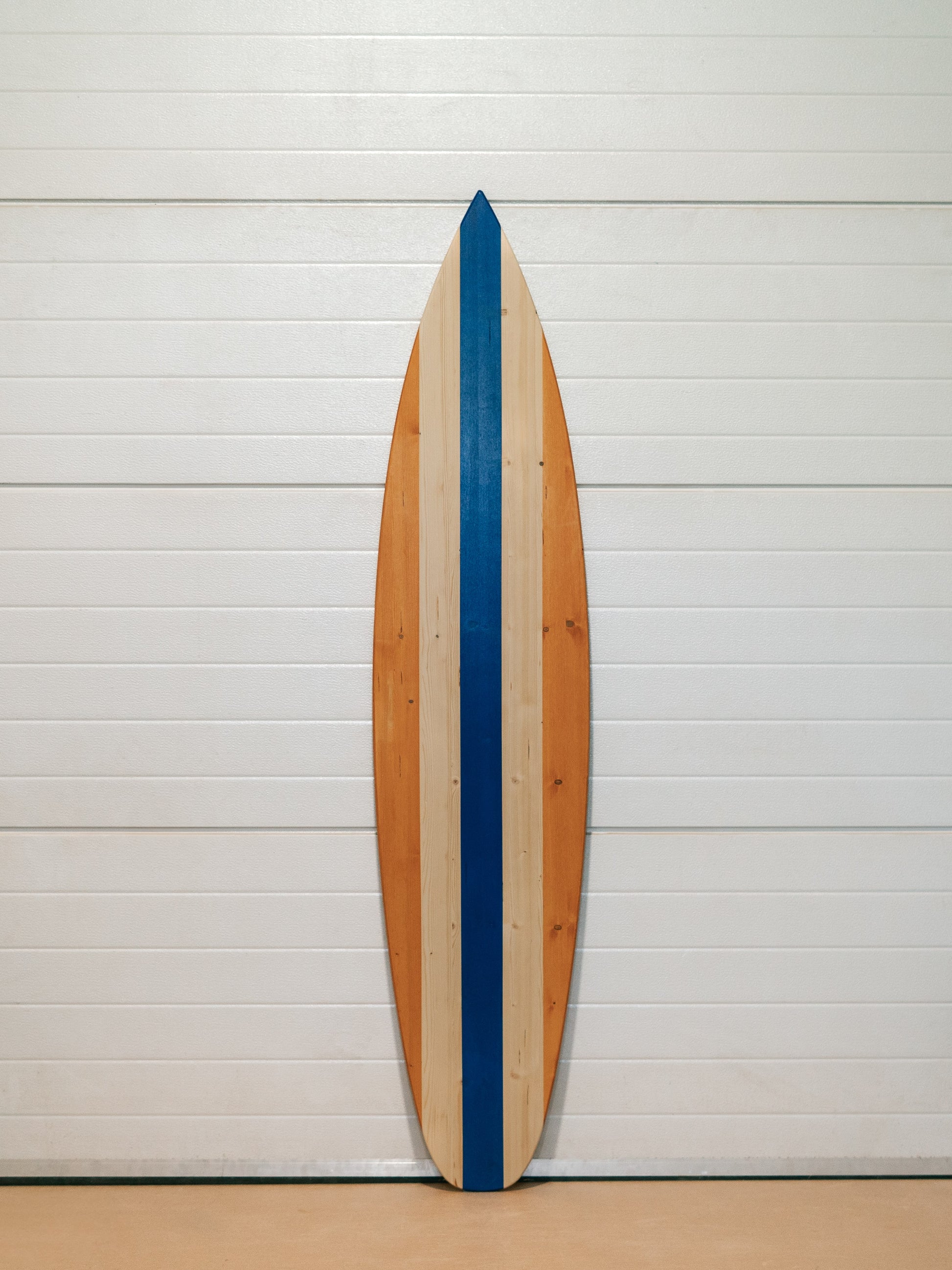 Rustic handmade wooden surfboard decor — FSC pine, vintage finish, stylish coastal wall piece for beach house or gift.