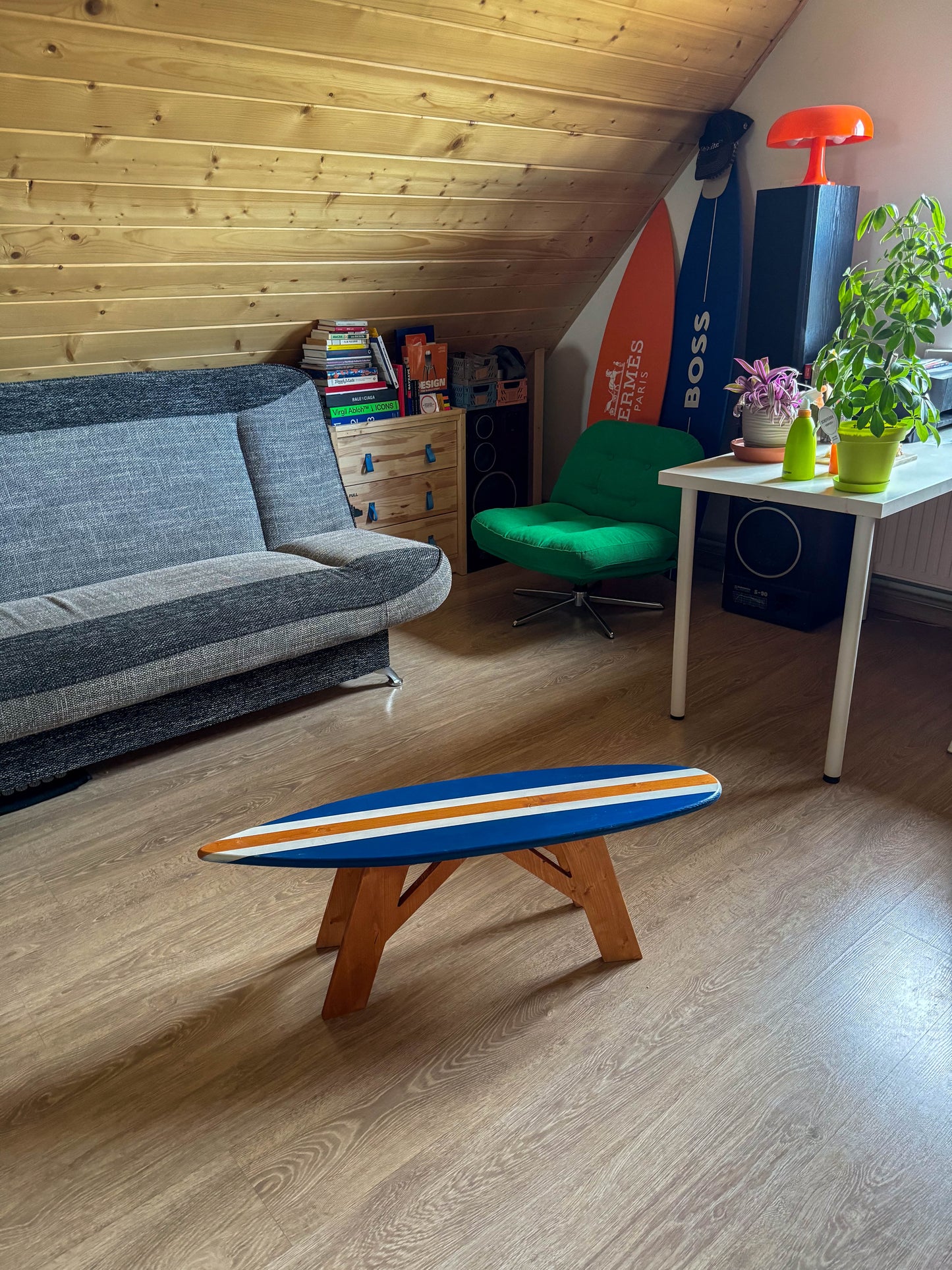 Table basse en forme de planche de surf | Mobilier de chambre côtier