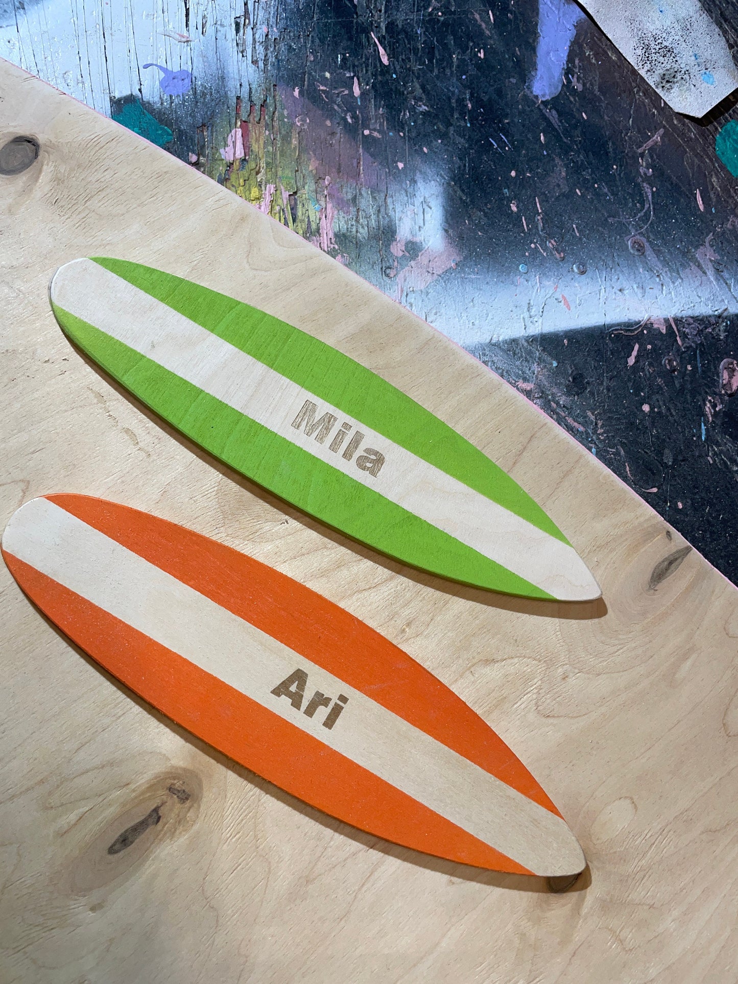 Handcrafted miniatures: Wooden surfboards for chic decor